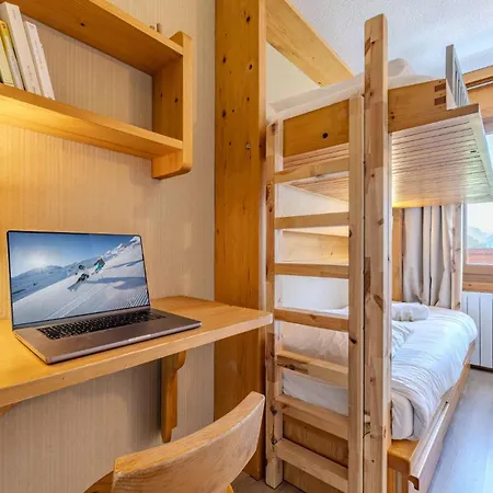 Appartement Ski-in Out Mountain With Balcony In Méribel